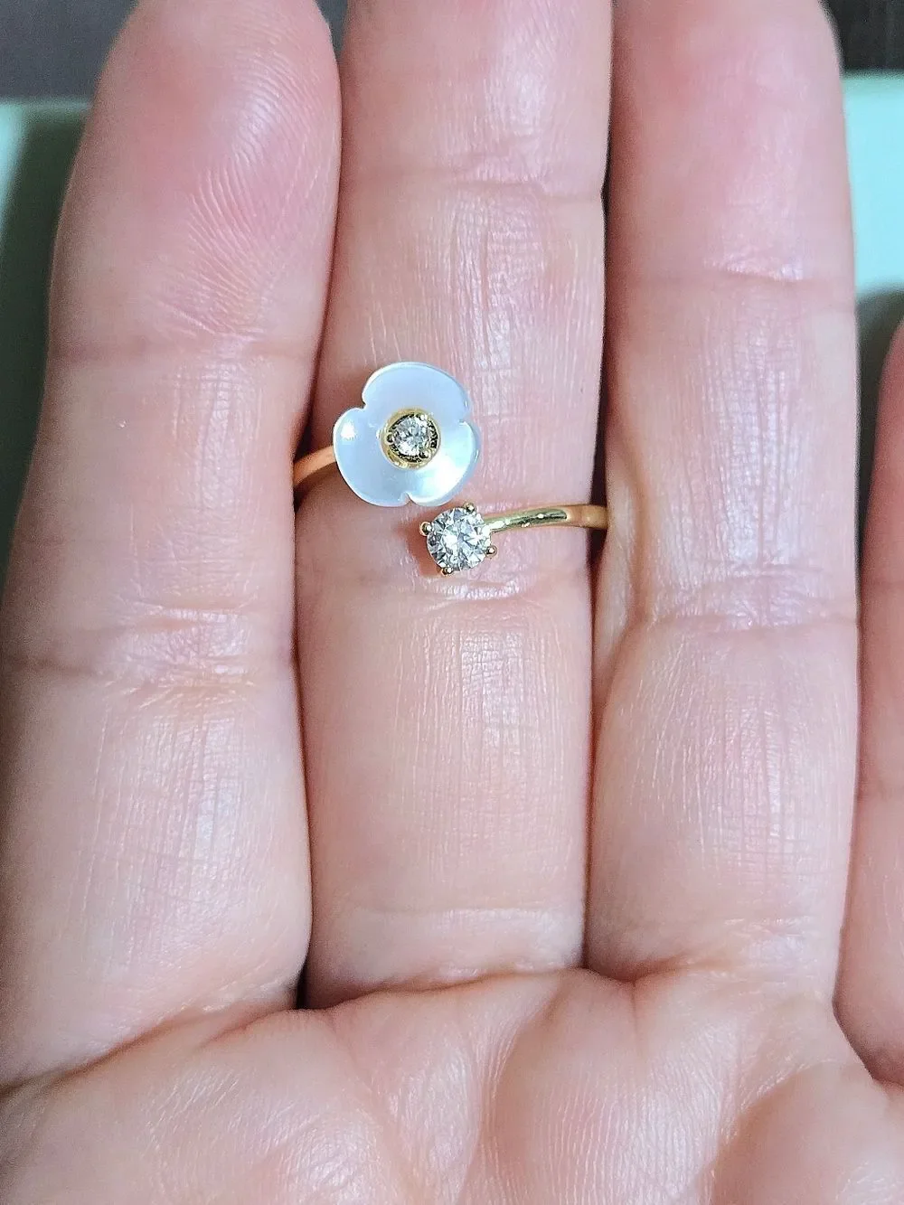 Argento Vivo Flower and Cubic Zirconia Bypass🔁 Ring💍